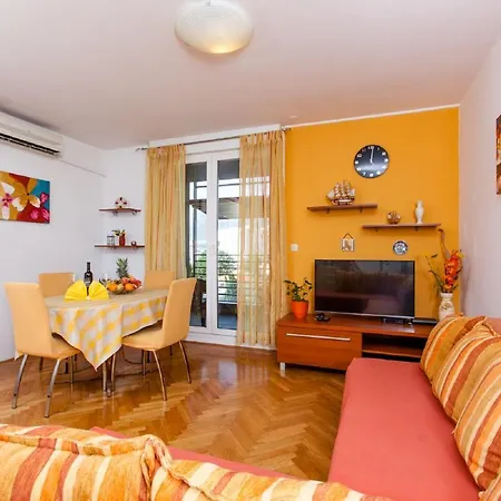 Apartment Atrium *