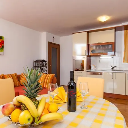 Atrium Apartment