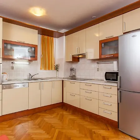 Atrium Apartment Split